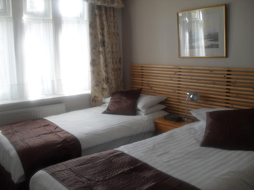 Albany Guest House Бат Номер фото