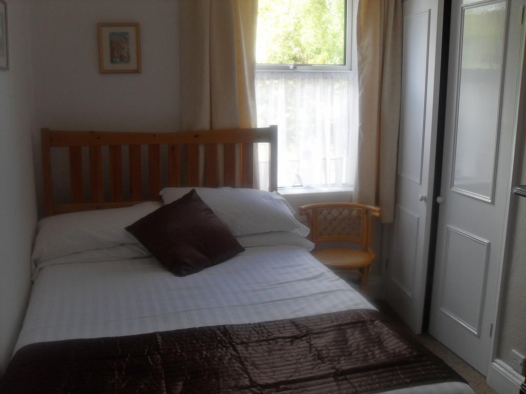 Albany Guest House Бат Номер фото